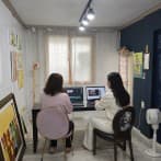 편집 화면을 함께 보며 진행하는 수업 장면
